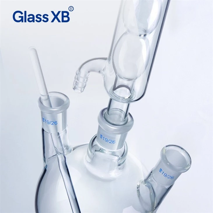 Glassware Supplier Obliquethree-Neckes Flask suppliers